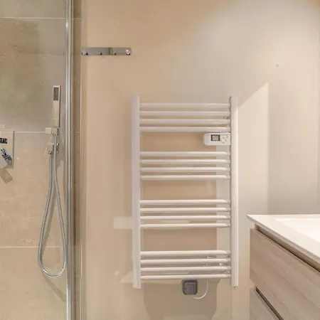 Apartment Chaleureux Pour 4, Villeurbanne-cusset *